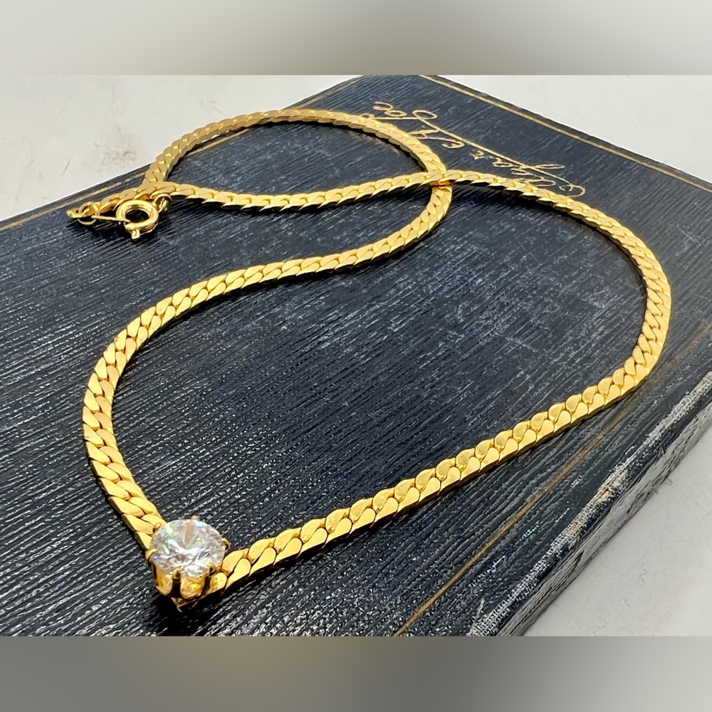 Vintage gold V chain necklace rhinestone center classic 16”